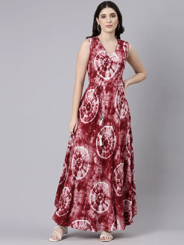 Neeru's Maroon Straight Casual Printed Maxi Dresses