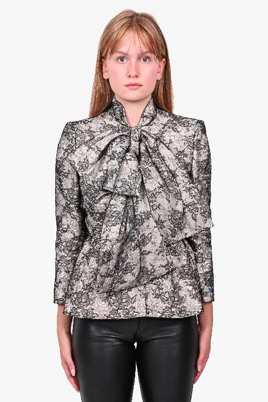 Giambattista Valli Haute Couture Cream/Black Lace Bow Front Jacket Size 2 Faux Fur Jacket Real Fur Jacket Shearling Jacket Giambattista Valli Haute Couture Cream/Black Lace Bow Front Jacket Size 2 Faux Fur Jacket Real Fur Jacket Shearling Jacket